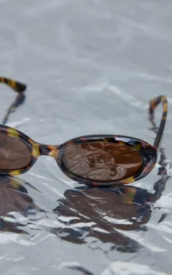 PrettyLittleThing Sunglasses*Small Oval Sunglasses