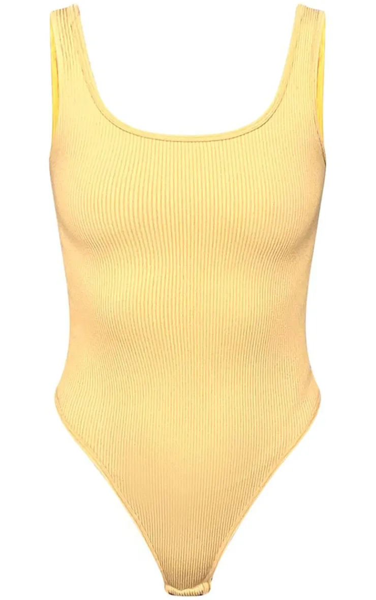 PrettyLittleThing Snatched*Snatched Rib Scoop Neck Bodysuit