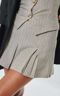 New PrettyLittleThing Tailored Woven Herringbone Mini Pleated Skirt Taupe