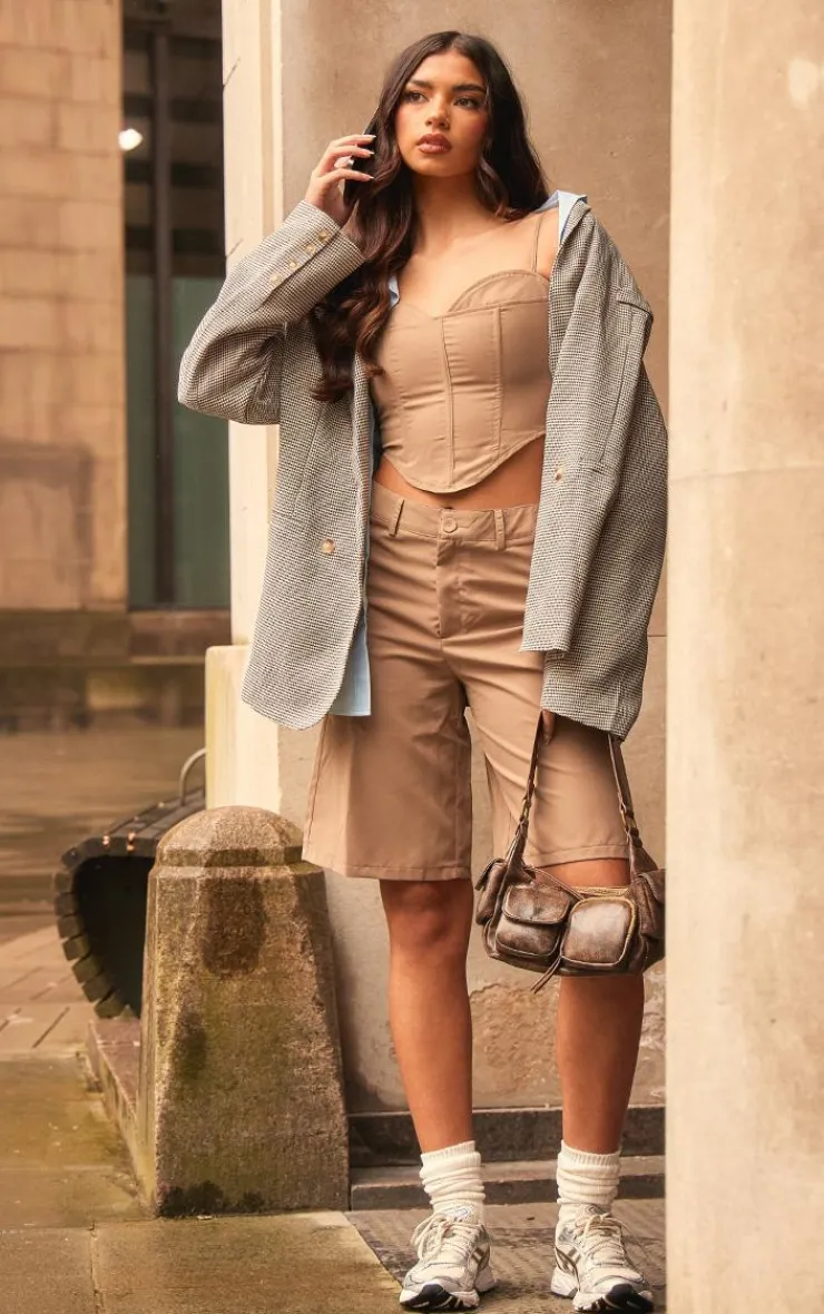 Online PrettyLittleThing Woven Mid Rise Longline Tailored Shorts Taupe