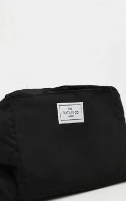 PrettyLittleThing Christmas Gifts*The Flat Lay co. Makeup Bag Classic