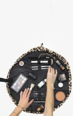 PrettyLittleThing Christmas Gifts*The Flat Lay co. Makeup Bag Print
