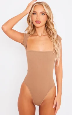 PrettyLittleThing Snatched*Snatched Rib Cut Out Short Sleeve Bodysuit