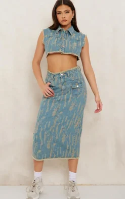 PrettyLittleThing Distressed Button Up Crop Vest Vintage Wash
