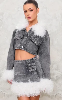 PrettyLittleThing Christmas Shop*Denim Mini Skirt With Fur Trims