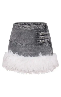 PrettyLittleThing Christmas Shop*Denim Mini Skirt With Fur Trims
