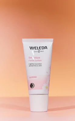 PrettyLittleThing Moisturizers*Weleda Almond Sensitive Skin Soothing Facial Lotion 30ml
