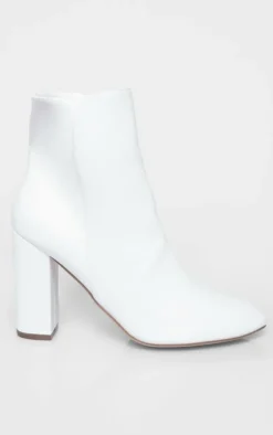 PrettyLittleThing Ankle Boots*Behati Faux Leather Ankle Boots