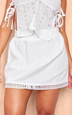 Outlet PrettyLittleThing Broderie Micro Mini Skirt White