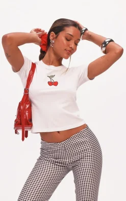 PrettyLittleThing T-Shirts*Cherry Embroidered Fitted T Shirt