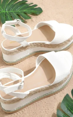 PrettyLittleThing Flatform Sandals*Croc Faux Leather Flatform Sandal