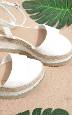 PrettyLittleThing Flatform Sandals*Croc Faux Leather Flatform Sandal