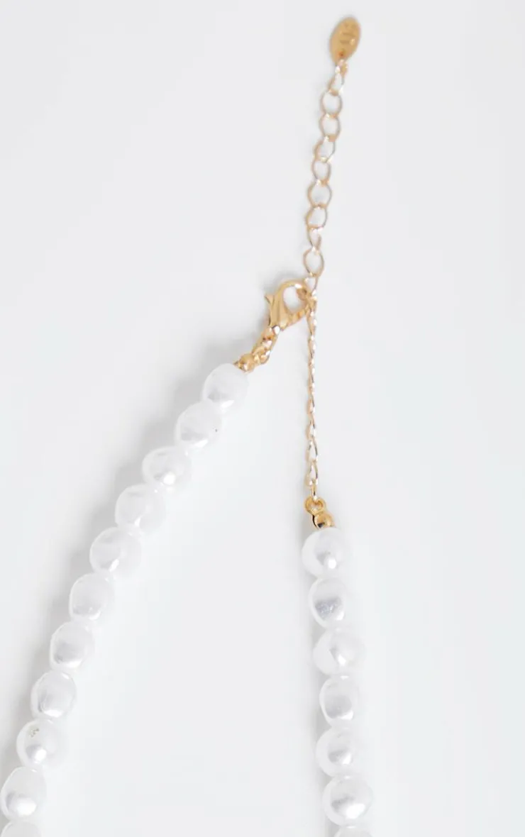 PrettyLittleThing Necklaces*Dainty Pearl Choker