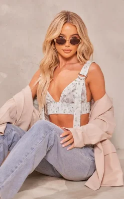 PrettyLittleThing Bralets*Floral Lace Bralet