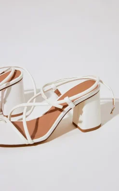 PrettyLittleThing Mid Heels*PU Square Toe Cross Over Strap Mid Heeled Sandals