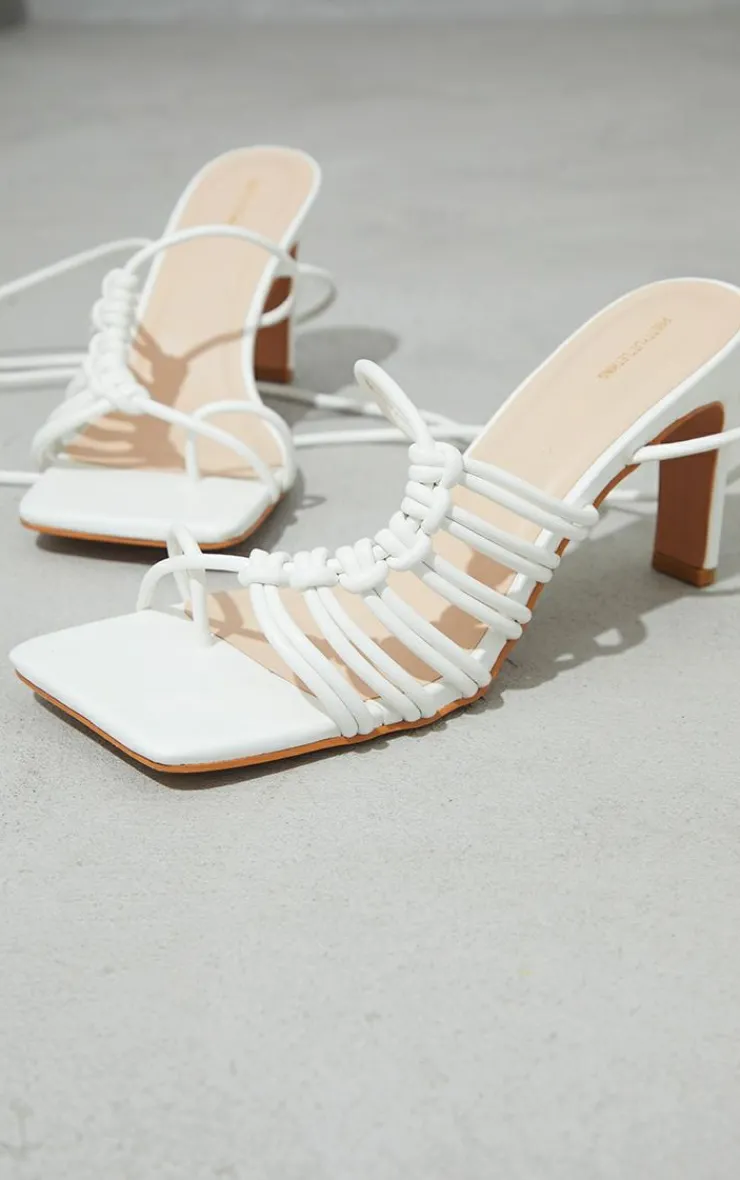 PrettyLittleThing Flat Sandals*PU Toe Loop Knot Side Detail Lace Up Flat Heeled Sandals