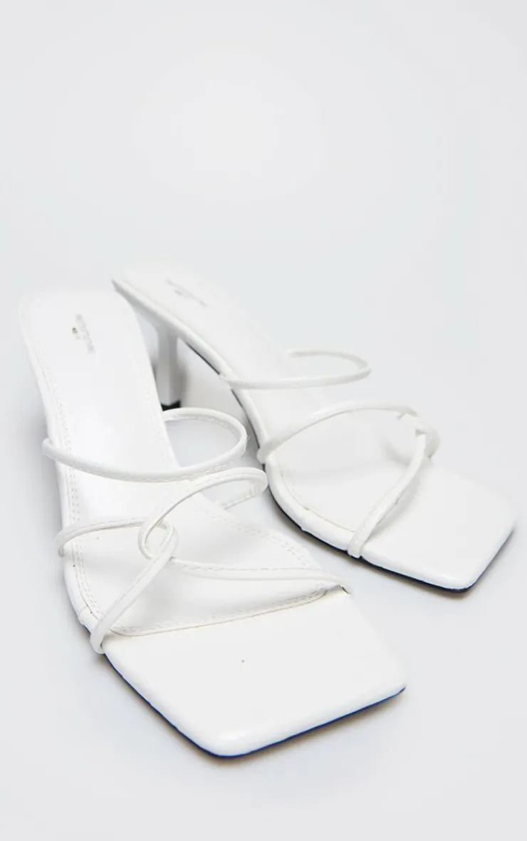 PrettyLittleThing Wide Fit Heels*White PU Wide Fit Cross Over Strap Heeled Mules