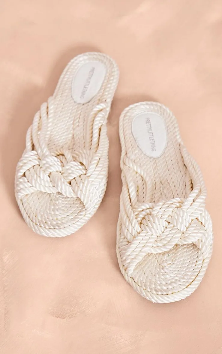 PrettyLittleThing Flat Sandals*Rope Round Toe Woven Cross Strap Detail Flat Sandals