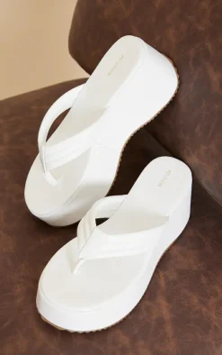PrettyLittleThing Flatform Sandals*Round Toe Chunky Platform Ribbed Padded Straps Flip Flops