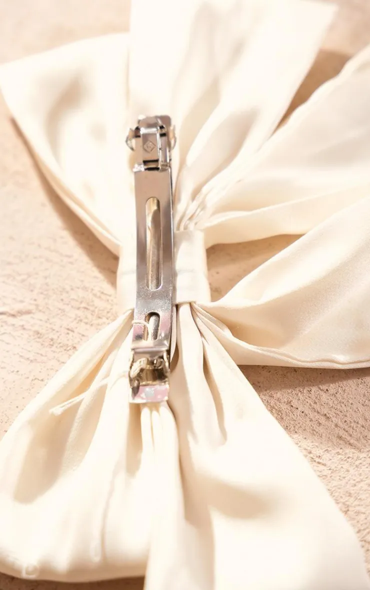 PrettyLittleThing Hair Accessories*Satin Oversized Bow Hair Clip