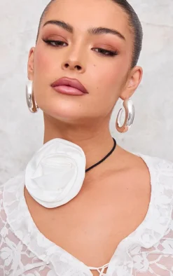 PrettyLittleThing Necklaces*Satin Ruffle Corsage