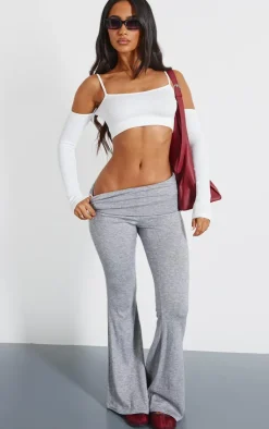 PrettyLittleThing Snatched*Snatched Rib Cold Shoulder Crop Top