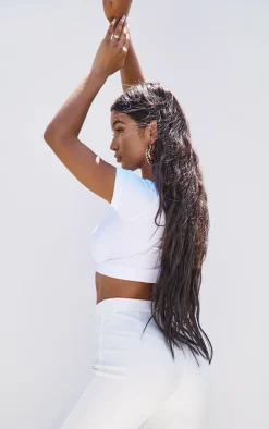PrettyLittleThing Snatched*Snatched Rib V Neck Band Short Sleeve Crop Top