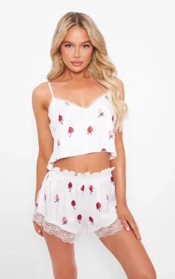 PrettyLittleThing Christmas Shop*Strawberry Print Cropped Lace Trim Satin Cami And Short Pj Set