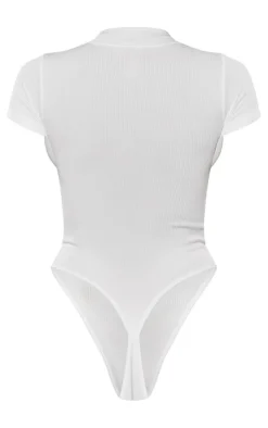PrettyLittleThing Snatched*Structured Snatched Ribbed Zip Front Short Sleeve Bodysuit