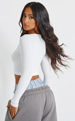 PrettyLittleThing Snatched*Structured Snatched Ribbed Round Neck Long Sleeve Crop Top