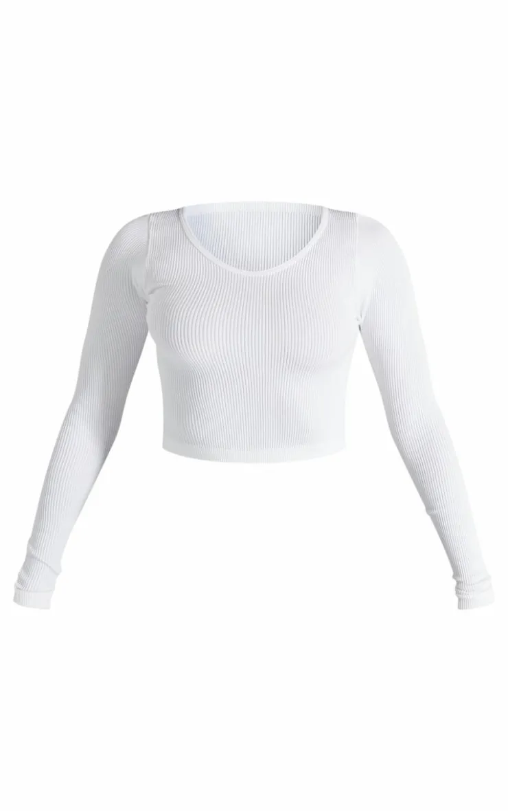 PrettyLittleThing Snatched*Structured Snatched Ribbed Round Neck Long Sleeve Crop Top