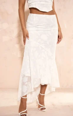 Online PrettyLittleThing Textured Woven Low Rise Fishtail Maxi Skirt White