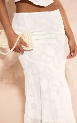 Online PrettyLittleThing Textured Woven Low Rise Fishtail Maxi Skirt White
