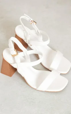 PrettyLittleThing Wide Fit Sandals*Wide Fit Faux Leather Square Toe Strap Block Heeled Sandals