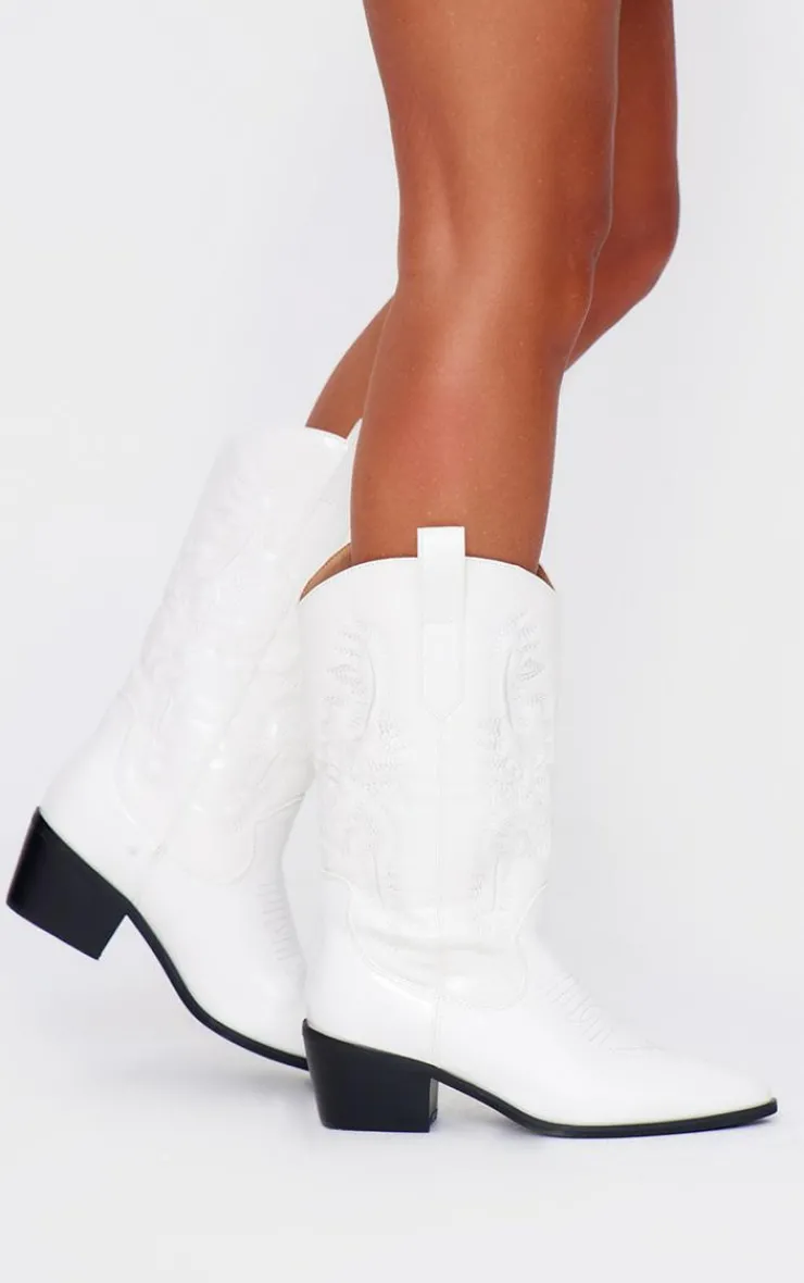 PrettyLittleThing Wide Fit Boots*Wide Fit Point Toe Stitching Heeled Ankle Cowboy Boots