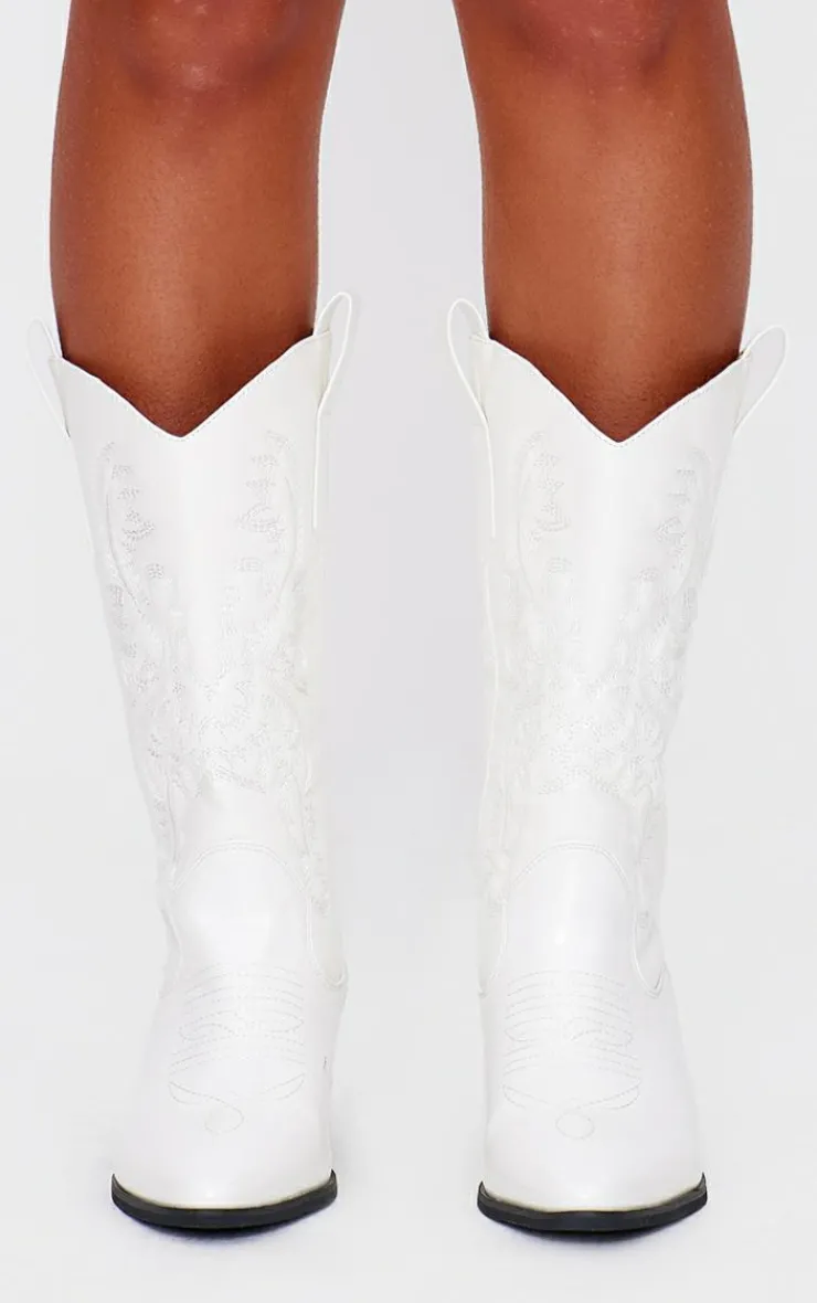 PrettyLittleThing Wide Fit Boots*Wide Fit Point Toe Stitching Heeled Ankle Cowboy Boots