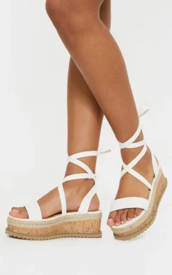 PrettyLittleThing Wide Fit Sandals*Wide Fit PU Tie Ankle Espadrilles