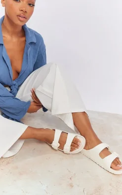 PrettyLittleThing Slides*Wide Fit Rubber Buckle Footbed Slides