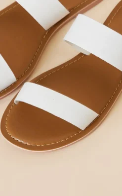 PrettyLittleThing Wide Fit Sandals*Wide Fit Twin Strap Basic Leather Sandals