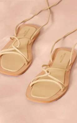 PrettyLittleThing Wide Fit Sandals*Wide Fit Real Leather Round Toe Lace Up Flat Sandals